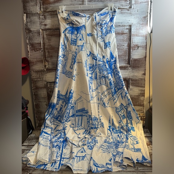 Dresses & Skirts - Strapless Blue and White Dress